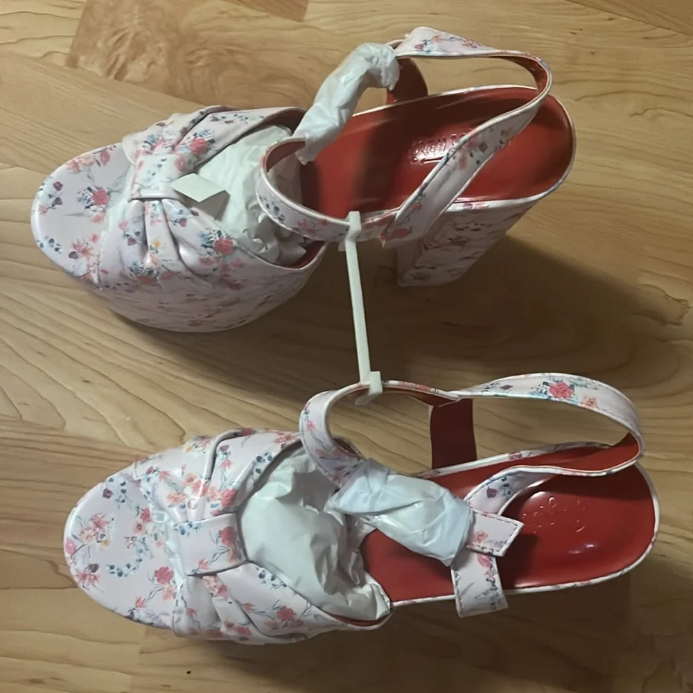 ‼️NWT‼️Dolls Kill X Sugar Thrillz Floral Platform Sandals Size 8 - Picture 7 of 8